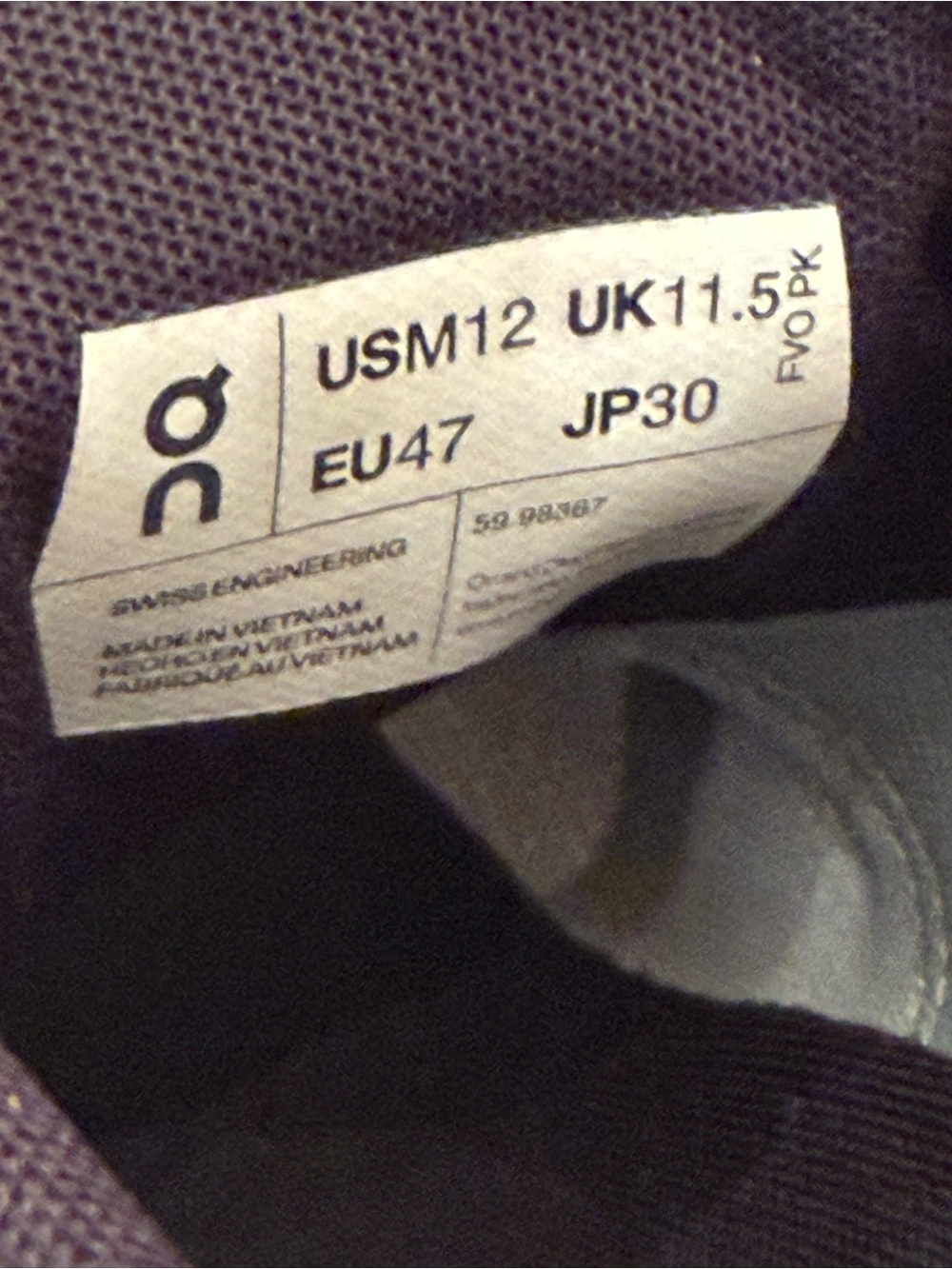 On Cloud Running Shoes - Picture 4 of 5
